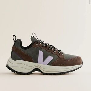 Reformation Veja Venturi Sneakers / tennis shoes